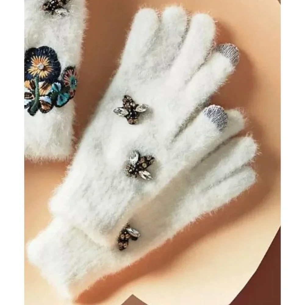 SLEEPING ON SNOW x ANTHROPOLOGIE Tech Friendly Bee Well-Embellished Gloves NWOT